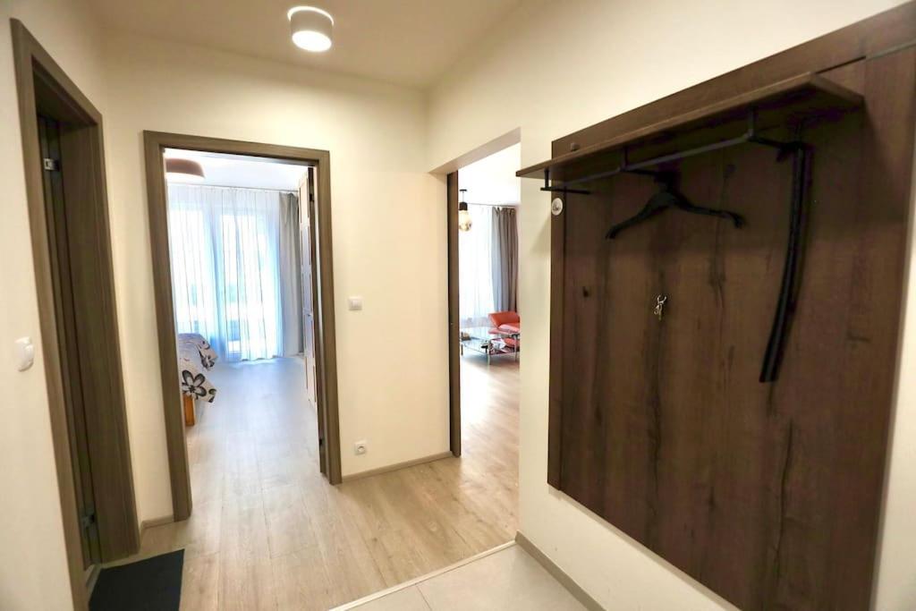 Modern Apartment • Garden • Near The City Center Praha Eksteriør bilde