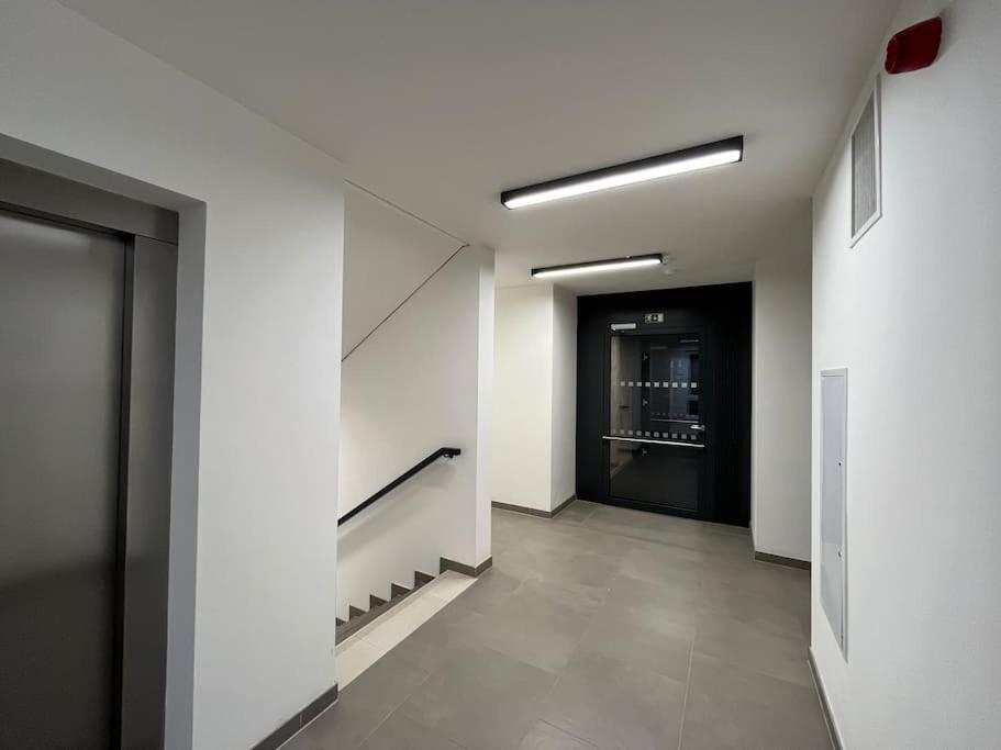 Modern Apartment • Garden • Near The City Center Praha Eksteriør bilde